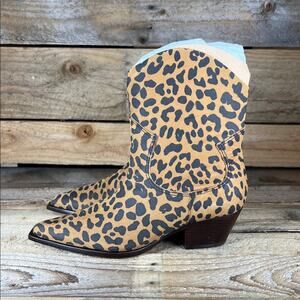 Schutz Tessie Mid Heeled Nubuck Bootie - Tan/Black - 6 - New without box